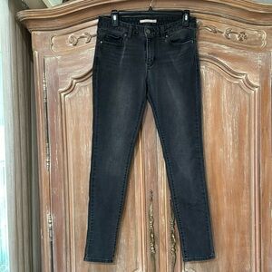 Levi’s 711 Skinny Jeans